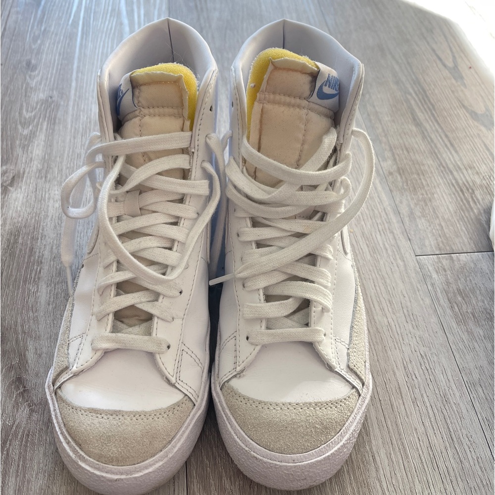 NIKE Blazers Women